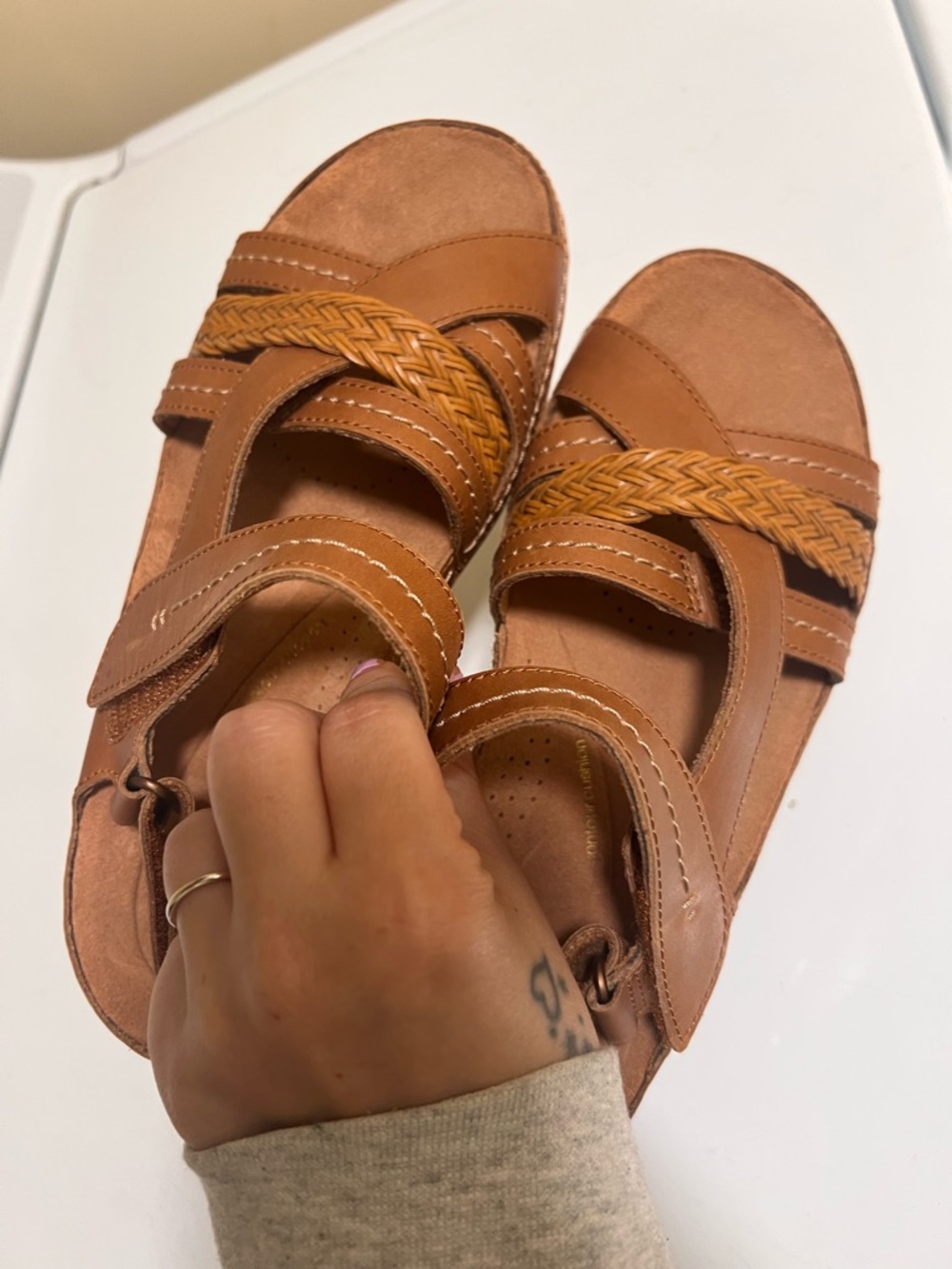 Clark’s Women's Cecily Tan Braided Strap Comfort Sandals NWOB